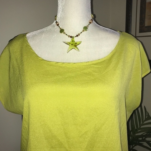 2/$15 One Clothing Short Cap Sleeve Top L - Picture 3 of 7